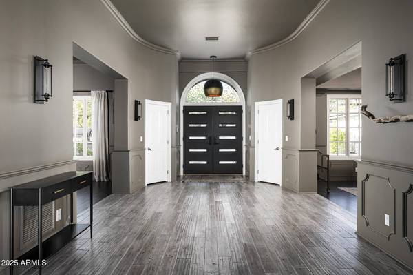 3977 E Paradise View Drive, Paradise Valley, AZ 85253