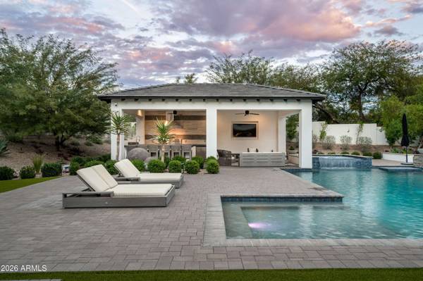 6109 N 33rd Street, Paradise Valley, AZ 85253