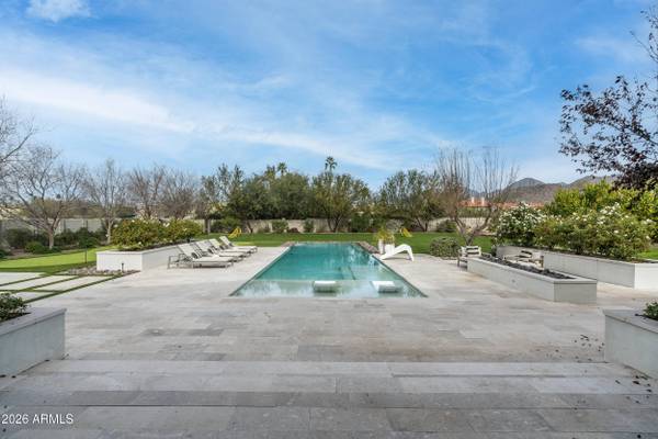 10620 E CHOLLA Street, Scottsdale, AZ 85259