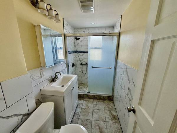 28 Haslet St, Boston, MA 02131