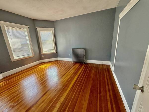 28 Haslet St, Boston, MA 02131