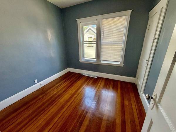 28 Haslet St, Boston, MA 02131