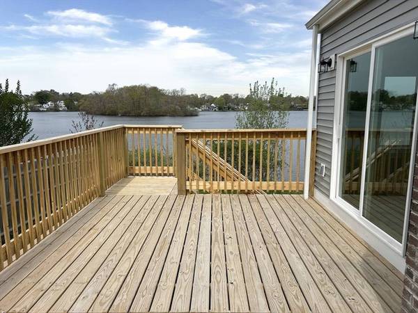 100 Westminster Rd, Weymouth, MA 02189