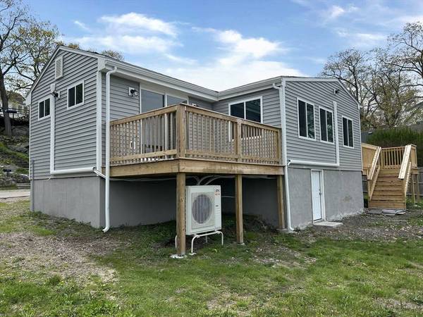 100 Westminster Rd, Weymouth, MA 02189
