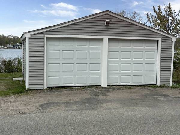 100 Westminster Rd, Weymouth, MA 02189