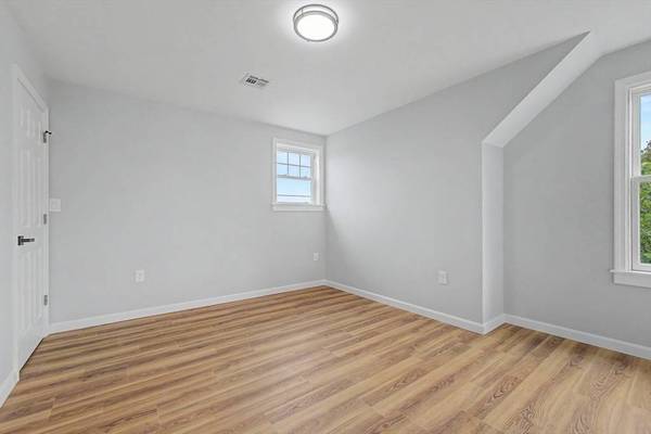 298 King St, Fall River, MA 02724