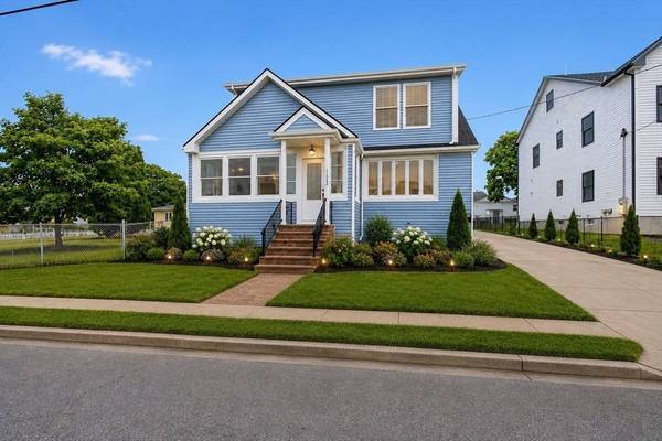 298 King St, Fall River, MA 02724