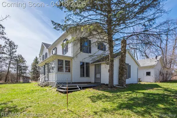 565 SLEAFORD Road, Howell Twp, MI 48843