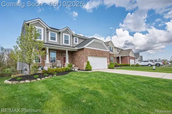 1402 SECRETARIAT Way, Oceola Twp, MI 48843