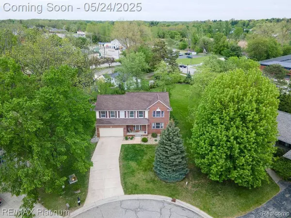 8313 Mill Pointe Court, Goodrich Vlg, MI 48438