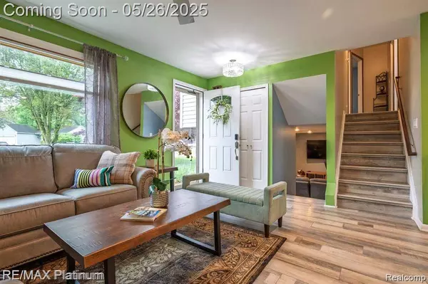 638 GLENWYTH Road, Brighton, MI 48116