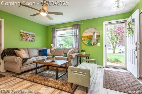 638 GLENWYTH Road, Brighton, MI 48116