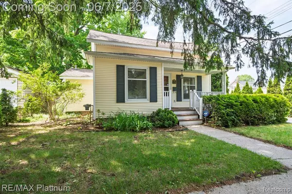 216 S Cedar Street, Williamston, MI 48895