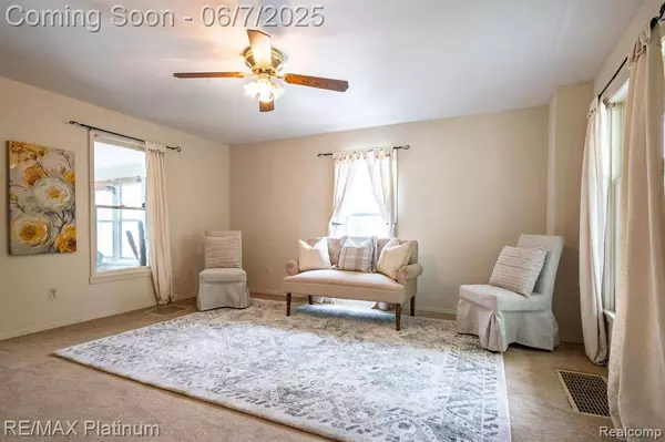 216 S Cedar Street, Williamston, MI 48895