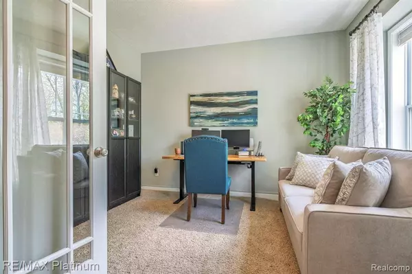 1813 GARFIELD Street, Howell, MI 48855