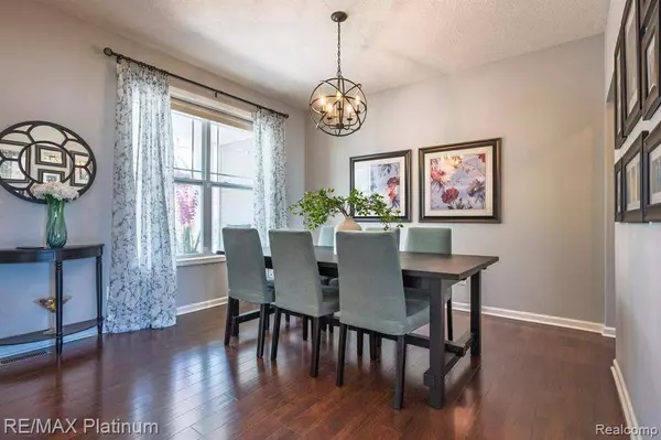 1813 GARFIELD Street, Howell, MI 48855