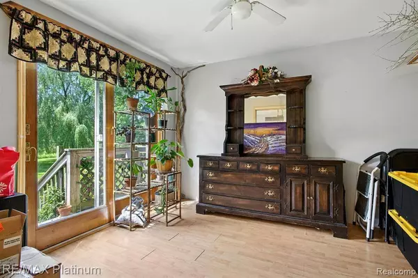 11077 Owosso Road, Conway Twp, MI 48836