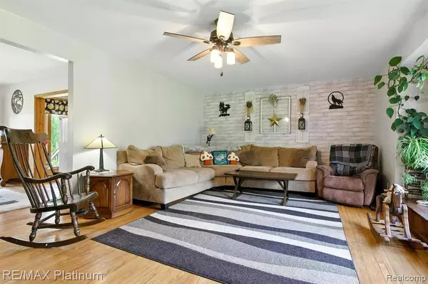 11077 Owosso Road, Conway Twp, MI 48836