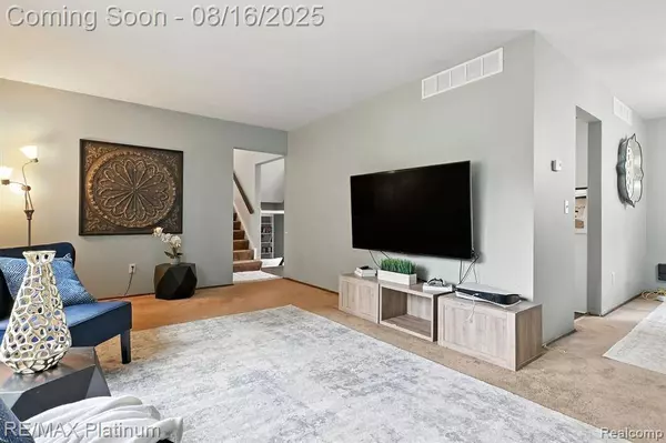 8906 Meyer Avenue, Brighton, MI 48116