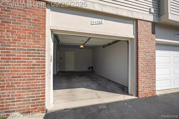 44068 Elm Drive 139, Sterling Heights, MI 48313