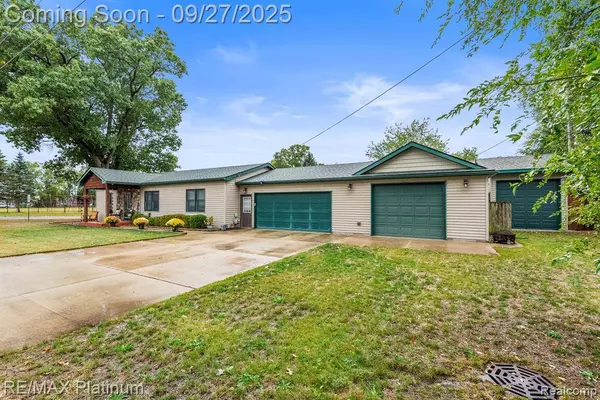 303 N Howell Street, Pinckney Vlg, MI 48169