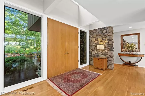 2095 Brighton Shores Trail, Genoa Twp, MI 48843