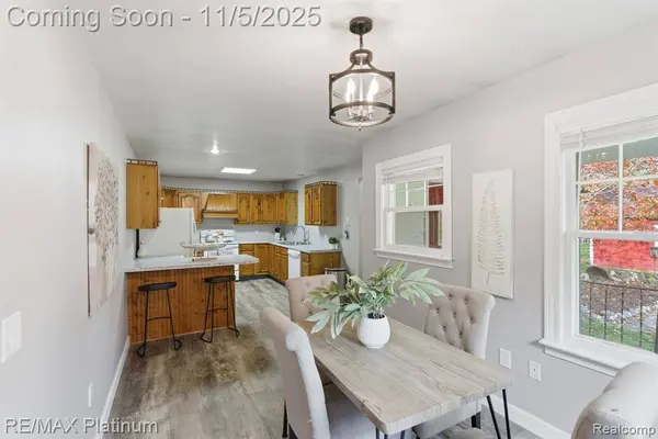 5315 E Allen Road, Webberville Vlg, MI 48892