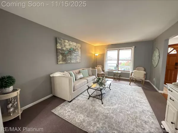 11254 Katrine DR, Fenton, MI 48430