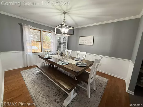 11254 Katrine DR, Fenton, MI 48430