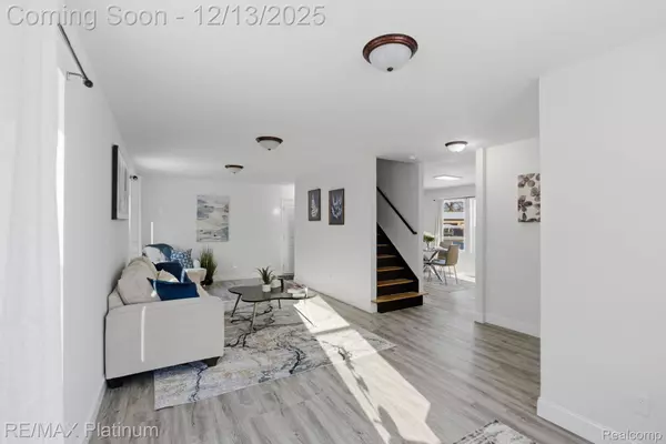 2424 Fisher RD, Howell, MI 48855