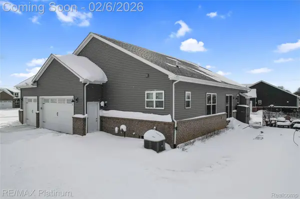 10029 Quarry Ridge RD, Clawson, MI 48346