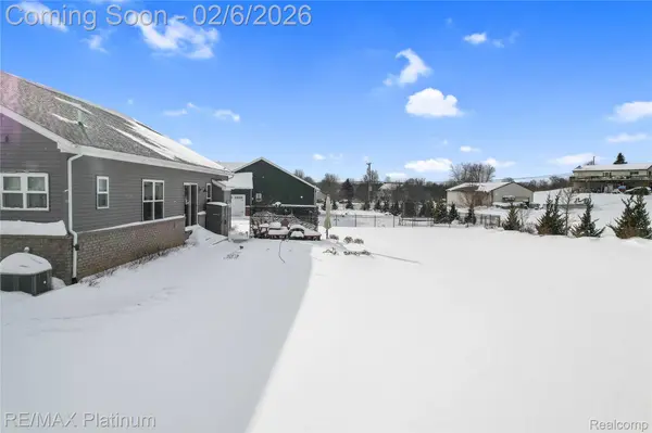 10029 Quarry Ridge RD, Clawson, MI 48346