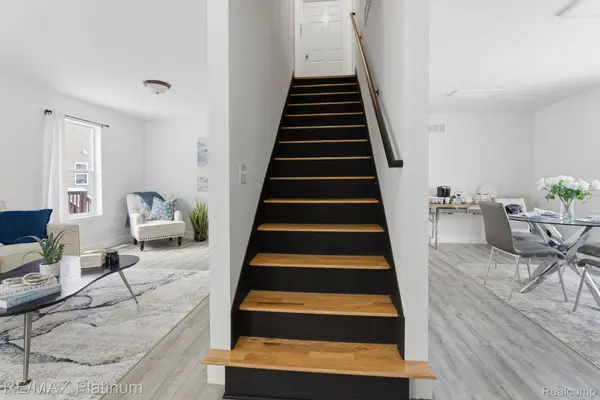 2424 Fisher RD, Howell, MI 48855