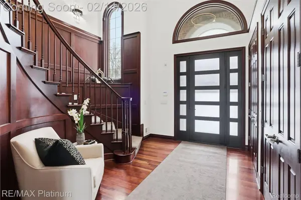 11205 Redberry CT, Whitmore Lake, MI 48189