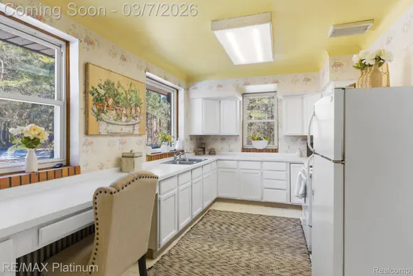 11180 Spencer RD, Brighton, MI 48114