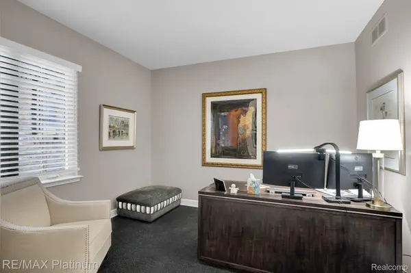 4455 Quebec LN, Brighton, MI 48116