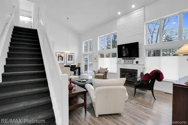 4455 Quebec LN, Brighton, MI 48116