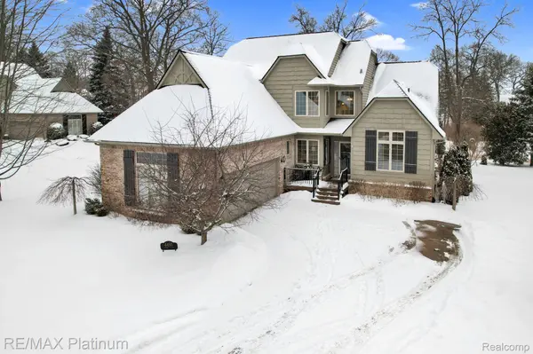 4455 Quebec LN, Brighton, MI 48116