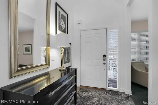 4455 Quebec LN, Brighton, MI 48116