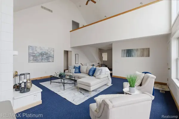 3340 Pineridge LN, Genoa Township, MI 48116