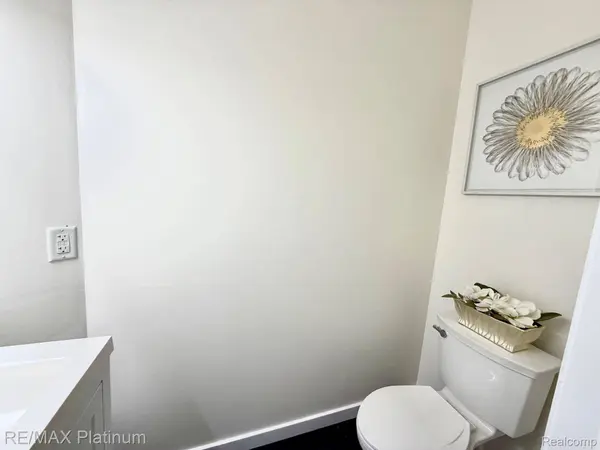 1923 Andover BLVD, Hartland Township, MI 48843