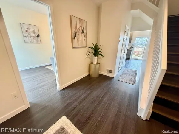 1923 Andover BLVD, Hartland Township, MI 48843