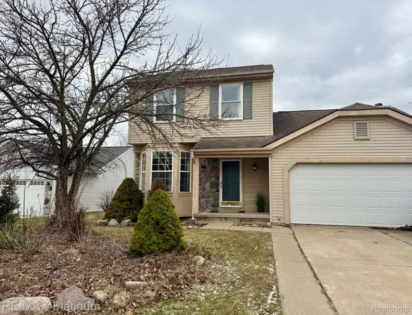 1923 Andover BLVD, Hartland Township, MI 48843