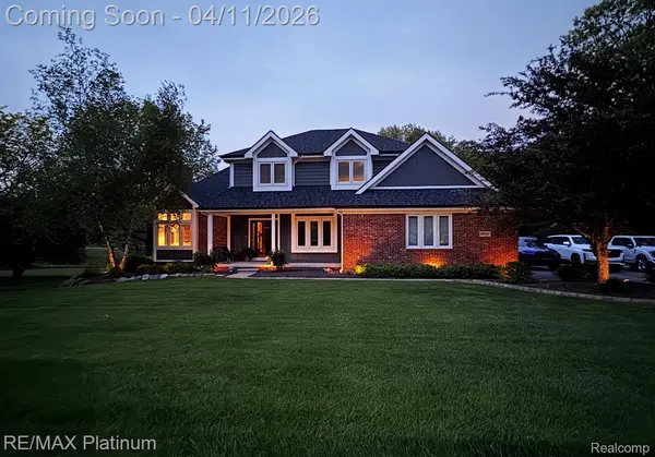 8757 Pebble Creek DR, Hamburg Township, MI 48169