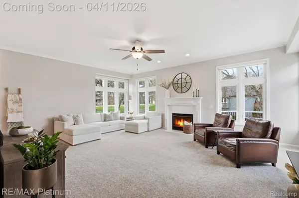 8757 Pebble Creek DR, Hamburg Township, MI 48169