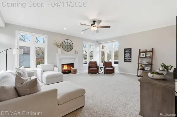 8757 Pebble Creek DR, Hamburg Township, MI 48169