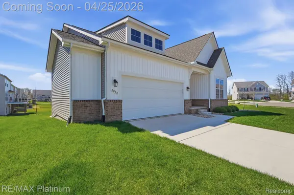 8050 Carston LN, Green Oak Township, MI 48116
