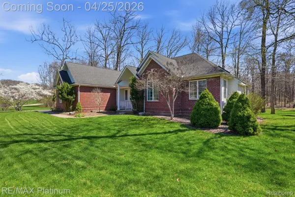 7548 Elmbrooke WAY, Hamburg Township, MI 48116