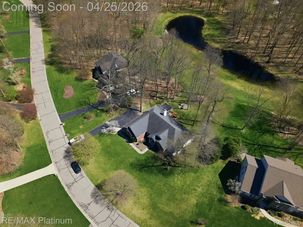 7548 Elmbrooke WAY, Hamburg Township, MI 48116