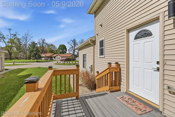 2428 Fisher RD, Howelltownship_livingston, MI 48855